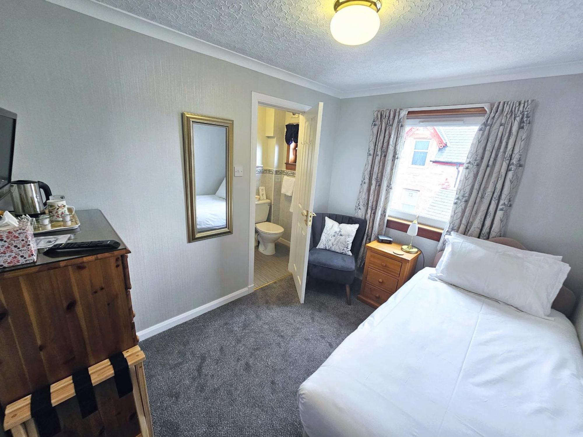 Abermar Guest House - Inverness Bagian luar foto